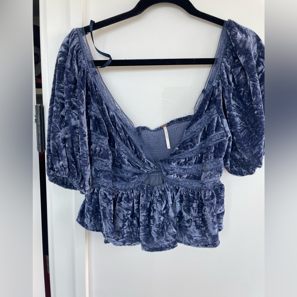 Free People Light Blue Crushed Velvet and Lace Babydoll Crop Top Sz Small